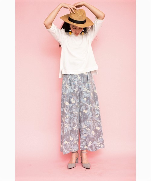TEVALT（ヴァレット）の「<Titilate valet> 袖山レースモチーフ　スリット　プルオーバー（Tシャツ/カットソー・レディース・ホワイト/レッド/グレー・38）」の8枚目の写真