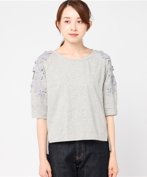 TEVALT（ヴァレット）の「<Titilate valet> 袖山レースモチーフ　スリット　プルオーバー（Tシャツ/カットソー・レディース・ホワイト/レッド/グレー・38）」の14枚目の写真