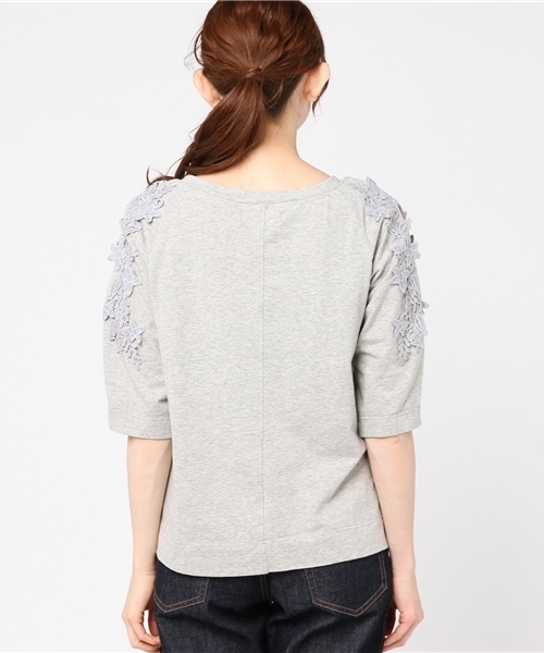 TEVALT（ヴァレット）の「<Titilate valet> 袖山レースモチーフ　スリット　プルオーバー（Tシャツ/カットソー・レディース・ホワイト/レッド/グレー・38）」の16枚目の写真