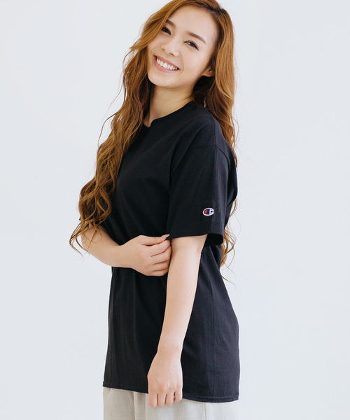 Champion（チャンピオン）の「Championクルーネック無地半袖Tシャツ（Tシャツ/カットソー・メンズ・ネイビー/オレンジ/パープル/ホワイト/グレー/チャコール/ブルー/ブラック/ワイン/ダークグリーン/レッド・M/XL/S/L）」の3枚目の写真