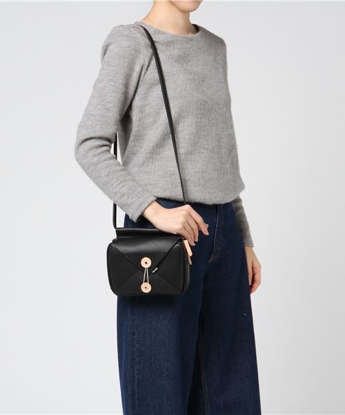 Ne-net（ネネット）の「letters（トートバッグ・レディース・ホワイト/ブラック・フリー）」の4枚目の写真