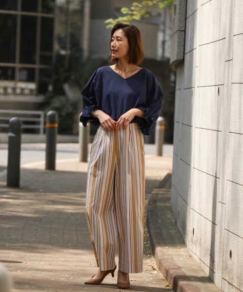 laboratory work（ラボラトリーワーク）の「袖ゴムタックブラウス（シャツ/ブラウス・レディース・オフホワイト/グリーン/ネイビー・MEDIUM）」の11枚目の写真