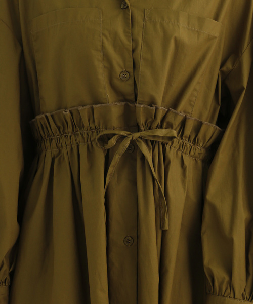 MERLOT（メルロー）の「オープンカラー切り替えギャザーワンピース7802（ワンピース・レディース・ブラック/グリーン/マスタード・FREE）」の16枚目の写真