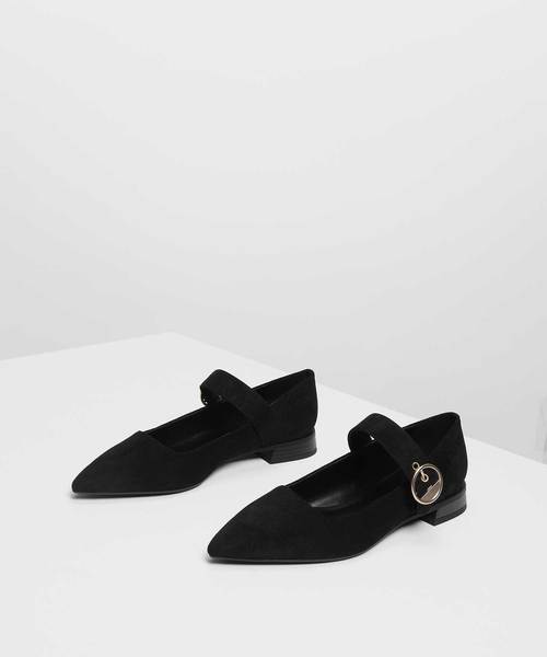 CHARLES & KEITH（チャールズ & キース）の「ゴールドバックルディテールメリージェーンフラット / Gold Buckle Detail Mary Jane Flats（パンプス・レディース・ブラック/ライトベージュ/オレンジ・23cm/23.5cm/24.5cm/25cm）」の5枚目の写真
