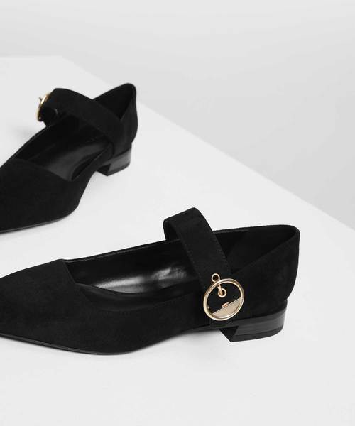 CHARLES & KEITH（チャールズ & キース）の「ゴールドバックルディテールメリージェーンフラット / Gold Buckle Detail Mary Jane Flats（パンプス・レディース・ブラック/ライトベージュ/オレンジ・23cm/23.5cm/24.5cm/25cm）」の7枚目の写真