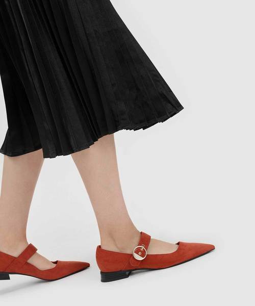 CHARLES & KEITH（チャールズ & キース）の「ゴールドバックルディテールメリージェーンフラット / Gold Buckle Detail Mary Jane Flats（パンプス・レディース・ブラック/ライトベージュ/オレンジ・23cm/23.5cm/24.5cm/25cm）」の16枚目の写真