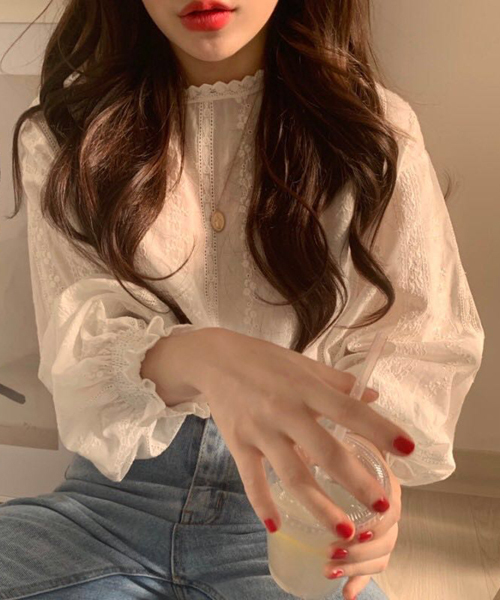 Mayree（メイリー）の「【URGE：】フラワーレース フリルブラウス（シャツ/ブラウス・レディース・オフホワイト/ブラック・FREE/MEDIUM/X-LARGE/LARGE/SMALL）」の3枚目の写真