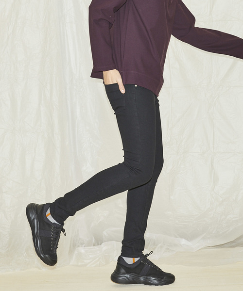 MAISON SPECIAL（メゾンスペシャル）の「【ZOZOTOWN限定】“驚愕のストレッチ” CALIK DENIM/カリクデニム ウルトラストレッチスーパースキニーデニムパンツ 【MAISON SPECIAL/メゾンスペシャル】（デニムパンツ・メンズ・ブラック・44/46/48）」の3枚目の写真