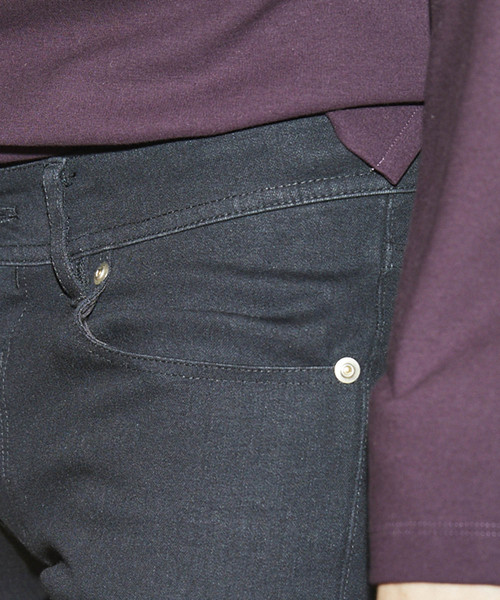 MAISON SPECIAL（メゾンスペシャル）の「【ZOZOTOWN限定】“驚愕のストレッチ” CALIK DENIM/カリクデニム ウルトラストレッチスーパースキニーデニムパンツ 【MAISON SPECIAL/メゾンスペシャル】（デニムパンツ・メンズ・ブラック・44/46/48）」の10枚目の写真
