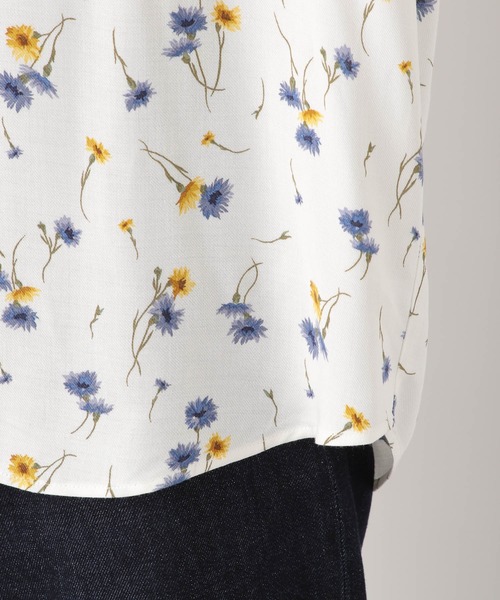 LEPSIM（レプシィム）の「ハナガラVネックタックブラウス　865118（シャツ/ブラウス・レディース・オフホワイト/ネイビー/ブラック/グレイッシュベージュ・MEDIUM/LARGE）」の10枚目の写真