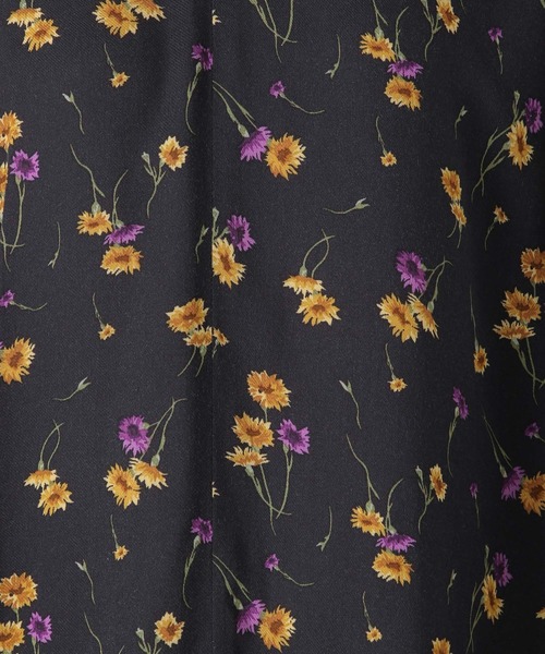 LEPSIM（レプシィム）の「ハナガラVネックタックブラウス　865118（シャツ/ブラウス・レディース・オフホワイト/ネイビー/ブラック/グレイッシュベージュ・MEDIUM/LARGE）」の14枚目の写真