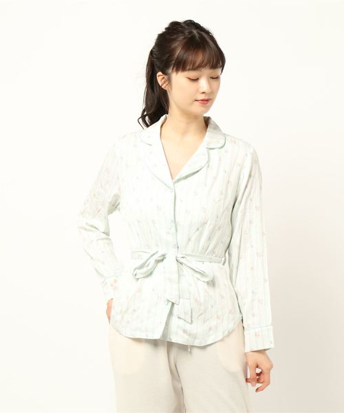 AMOSTYLE BY TRIUMPH(アモスタイルバイトリンプ)の「ウィメンズウェア フォークフローラル プリントパジャマトップ AMSTNW01 Top26-Q JX(ルームウェア/パジャマ・レディース・ピンク/グリーン・M/L)」の5枚目の写真
