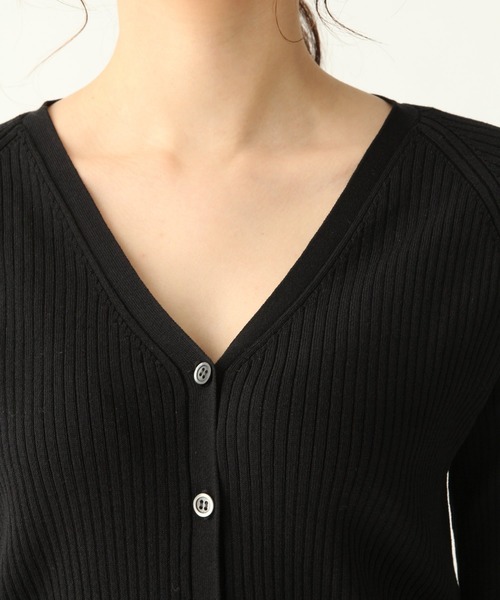 A part by（アパートバイ）の「14GCoAceリブVネックカーディガン 910306（カーディガン/ボレロ・レディース・ホワイト/ブラック/ブラウン/イエロー/グリーン・FREE）」の6枚目の写真
