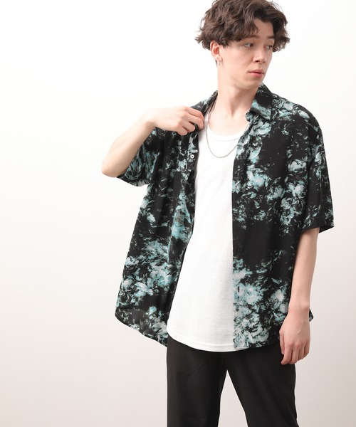 JUNRED(ジュンレッド)の「ブラッシュフラワードレープシャツ(シャツ/ブラウス・メンズ・ブラック/ライトグリーン・S/M/L)」の1枚目の写真