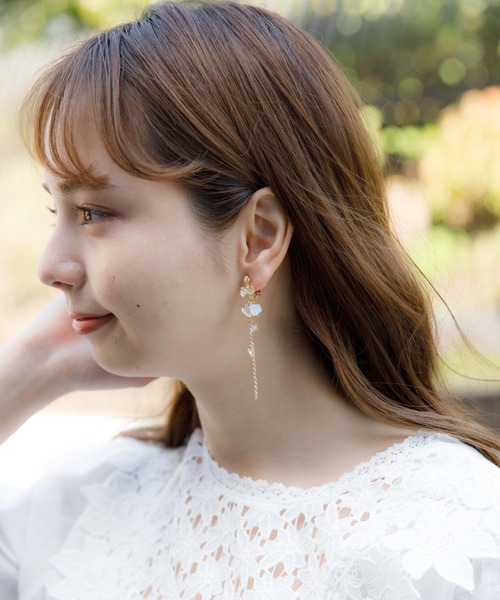 flower（フラワー）の「クリスタルフラワーイヤリング（イヤリング・レディース・ゴールド・FREE）」の9枚目の写真