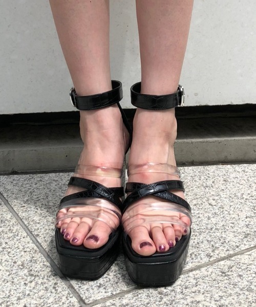 ENVYM（アンビー）の「ＰＶＣコンビサンダル（サンダル・レディース・ブラック/ベージュ・23.5cm/24.5cm/22.5cm）」の5枚目の写真