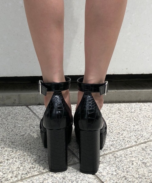 ENVYM（アンビー）の「ＰＶＣコンビサンダル（サンダル・レディース・ブラック/ベージュ・23.5cm/24.5cm/22.5cm）」の7枚目の写真