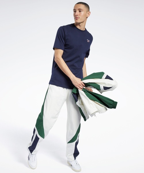 Reebok(リーボック)の「クラシックス スモール ベクター Tシャツ / Classics Small Vector Tee(Tシャツ/カットソー・メンズ・ホワイト/ブラック/ネイビー・SMALL/MEDIUM/LARGE/X-LARGE/XX-LARGE)」の15枚目の写真