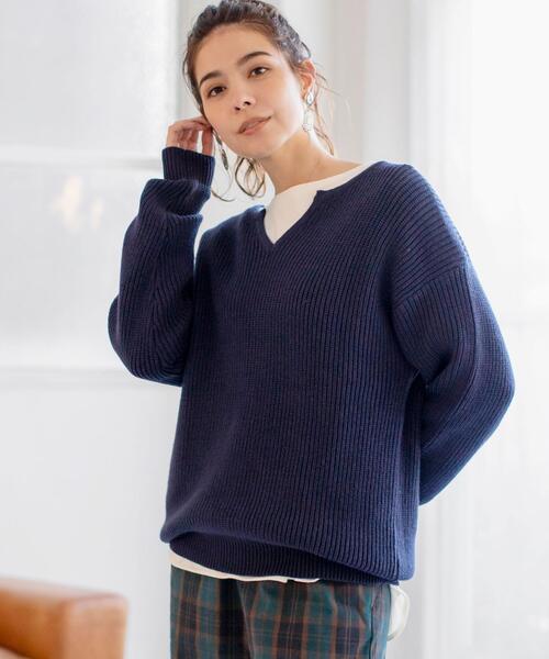 coen（コーエン）の「アゼ編みスキッパーニットプルオーバー（ニット/セーター・レディース・オフホワイト/ケリー/ピンク/ネイビー・FREE）」の3枚目の写真