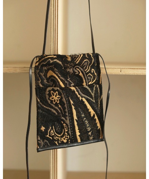 TODAYFUL（トゥデイフル）の「レザー×ジャガードポシェット（ショルダーバッグ・レディース・ブラック/アイボリー・FREE）」の11枚目の写真