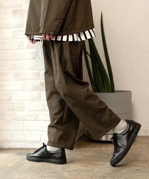 UP START（アップスタート）の「ワイドテーパードパンツ（セットアップ対応）（その他パンツ・メンズ・ブラック/グレイッシュベージュ/カーキ/ベージュ系その他・MEDIUM/LARGE/X-LARGE）」の2枚目の写真