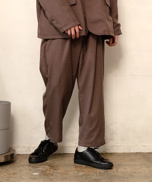 UP START（アップスタート）の「ワイドテーパードパンツ（セットアップ対応）（その他パンツ・メンズ・ブラック/グレイッシュベージュ/カーキ/ベージュ系その他・MEDIUM/LARGE/X-LARGE）」の4枚目の写真