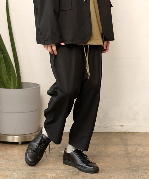 UP START（アップスタート）の「ワイドテーパードパンツ（セットアップ対応）（その他パンツ・メンズ・ブラック/グレイッシュベージュ/カーキ/ベージュ系その他・MEDIUM/LARGE/X-LARGE）」の3枚目の写真