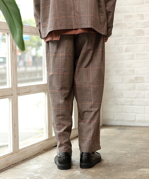 UP START（アップスタート）の「ワイドテーパードパンツ（セットアップ対応）（その他パンツ・メンズ・ブラック/グレイッシュベージュ/カーキ/ベージュ系その他・MEDIUM/LARGE/X-LARGE）」の14枚目の写真