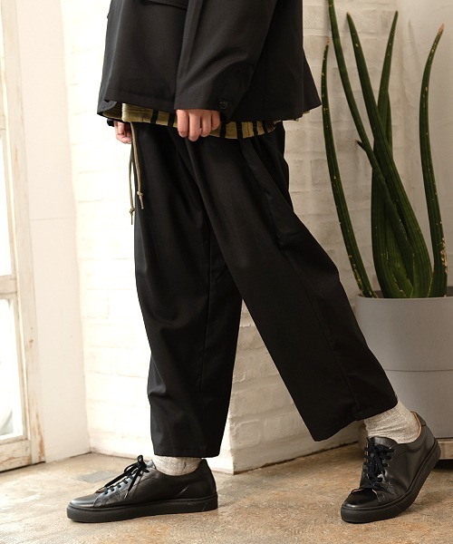 UP START（アップスタート）の「ワイドテーパードパンツ（セットアップ対応）（その他パンツ・メンズ・ブラック/グレイッシュベージュ/カーキ/ベージュ系その他・MEDIUM/LARGE/X-LARGE）」の7枚目の写真