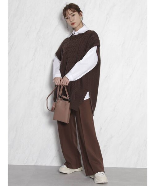 dazzlin（ダズリン）の「ケーブルニットベスト（ベスト・レディース・アイボリー/ブラウン・FREE）」の6枚目の写真