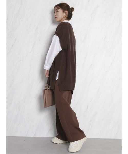 dazzlin（ダズリン）の「ケーブルニットベスト（ベスト・レディース・アイボリー/ブラウン・FREE）」の7枚目の写真