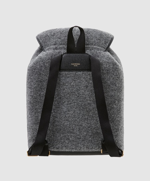 THOM BROWNE（トムブラウン）の「HUNTING BACKPACK IN BOILED WOOL W/ RWB STRIPE（バックパック/リュック・メンズ・グレー・ONE SIZE）」の2枚目の写真