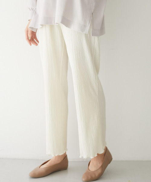 Green　Parks（グリーンパークス）の「シャーリングフレアパンツ＊（その他パンツ・レディース・ブラック/ベージュ/ミント/オフホワイト/チェック・FREE）」の2枚目の写真