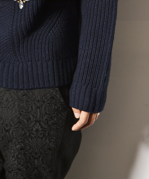 navasana(ナバアサナ)の「ウール畔編みビジュー付ニットP/O/709-NSD-N142-KN108(ニット/セーター・レディース・グレー/ネイビー・FREE)」の10枚目の写真