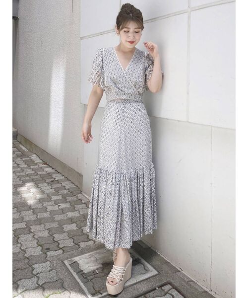 MERCURYDUO(マーキュリーデュオ)の「カットワーク刺繍タイルパターンブラウス(シャツ/ブラウス・レディース・グリーン/ネイビー・FREE)」の15枚目の写真