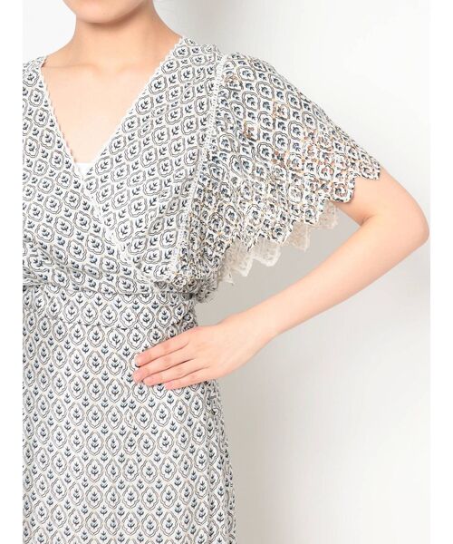 MERCURYDUO(マーキュリーデュオ)の「カットワーク刺繍タイルパターンブラウス(シャツ/ブラウス・レディース・グリーン/ネイビー・FREE)」の20枚目の写真