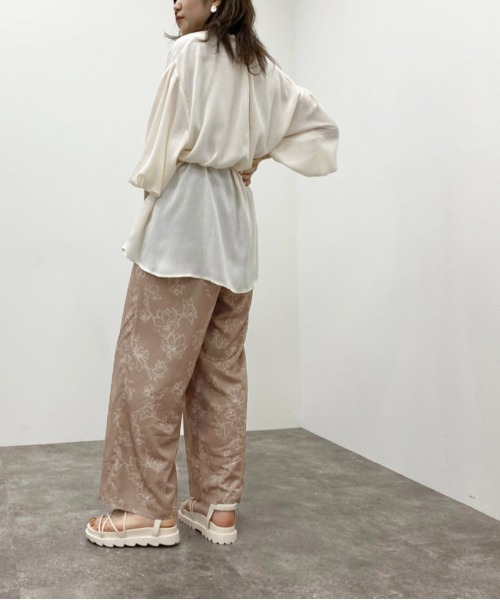apres jour mignon(アプレジュールミニョン)の「線画花柄イージーパンツ 【ZOZOTOWN限定アイテム】(その他パンツ・レディース・アイボリー/モカ/ダークブルー・X-LARGE/フリー)」の18枚目の写真