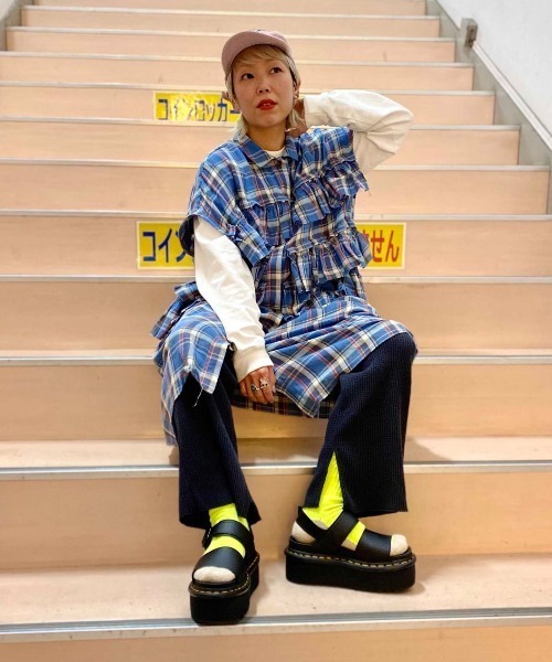 Dr. Martens(ドクターマーチン)の「Dr.Martens/ドクターマーチン VOSS QUAD プラットフォーム(その他シューズ・レディース・ブラック・4/5/3)」の11枚目の写真