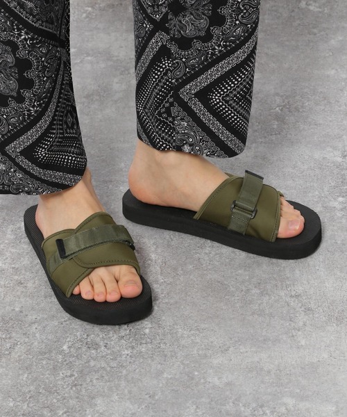 LAKOLE（ラコレ）の「ワンベルトスライドサンダル / 937041（サンダル・メンズ・ブラック/グレー/カーキ/キャメル・MEDIUM/LARGE）」の4枚目の写真