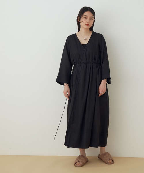 ADAM ET ROPE'（アダムエロペ）の「シアーリネンワンピース（ワンピース・レディース・ブラック/ベージュ・FREE）」の3枚目の写真