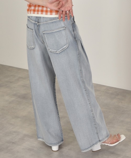 w closet（ダブルクローゼット）の「斜めウエストデニムパンツ（デニムパンツ・レディース・ダークグレー/ブルー系その他/ケミカルウォッシュ/キナリ・FREE）」の8枚目の写真