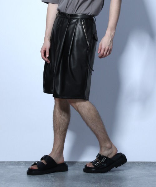 HARE(ハレ)の「シンセティックレザータックショーツ(HARE)(その他パンツ・メンズ・ブラック/オフホワイト・FREE)」の7枚目の写真