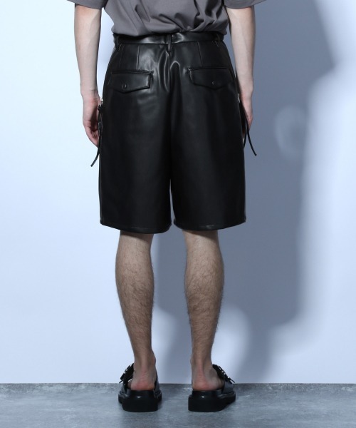 HARE(ハレ)の「シンセティックレザータックショーツ(HARE)(その他パンツ・メンズ・ブラック/オフホワイト・FREE)」の9枚目の写真
