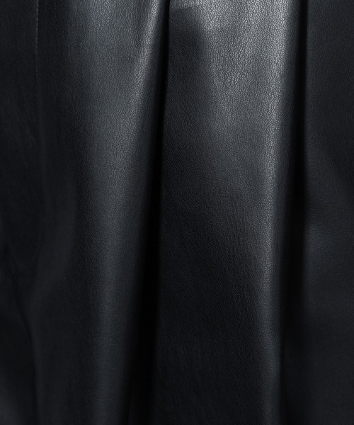 HARE(ハレ)の「シンセティックレザータックショーツ(HARE)(その他パンツ・メンズ・ブラック/オフホワイト・FREE)」の15枚目の写真