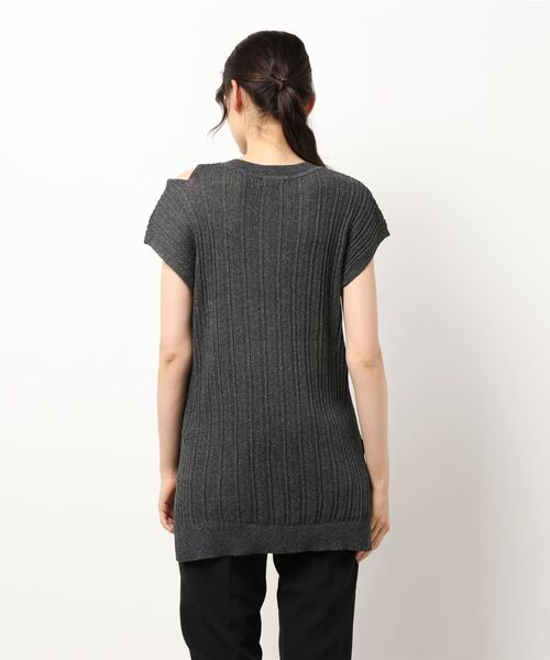 FLEUR DE KALINA（フレールドゥカリーナ）の「【FLEUR DE KALINA/ﾌﾚｰﾙ ﾄﾞｩ ｶﾘｰﾅ】 肩ｽﾘｯﾄﾌﾚﾝﾁｽﾘｰﾌﾞTOPS（ニット/セーター・レディース・ブラック/ベージュ/イエロー・FREE）」の4枚目の写真