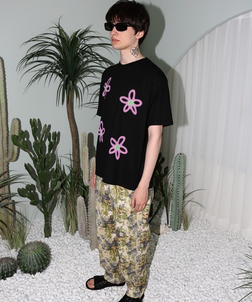 MISTERCHILD（ミスターチャイルド）の「【MISTERCHILD】FLOWER SIGN T SHIRTS（Tシャツ/カットソー・メンズ・ブラック/ホワイト・L/M）」の15枚目の写真