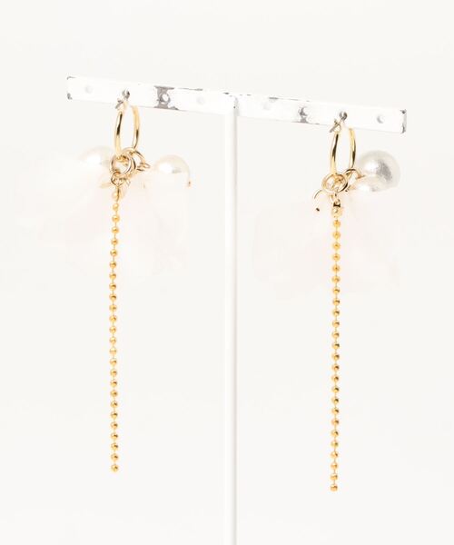 tone(トーン)の「【Sunny days】petal pearlhoop pierce(ピアス(両耳用)・レディース・ゴールド・FREE)」の2枚目の写真
