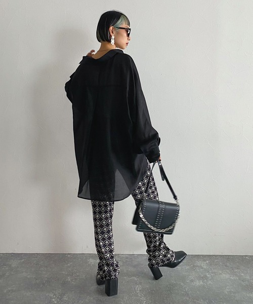 PAGEBOY（ページボーイ）の「シアーローンチュニックシャツ（シャツ/ブラウス・レディース・ブラック/ブルー/アイボリー/ブラウン系その他/グレイッシュベージュ・FREE）」の9枚目の写真