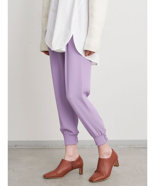 ELENDEEK（エレンディーク）の「トラックイージーパンツ（その他パンツ・レディース・ライトベージュ/ラベンダー/グリーン/ブラック・02/01）」の4枚目の写真