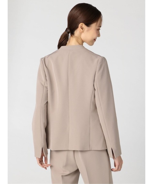 m.f.editorial（エムエフエディトリアル）の「エムエフエディトリアルレディース/m.f.editorial：Women ダブルクロス Vカラージャケット＋パンツ ビジネスセットアップスーツ（スーツセット・レディース・ベージュ・MEDIUM/S/LARGE/X-LARGE）」の10枚目の写真